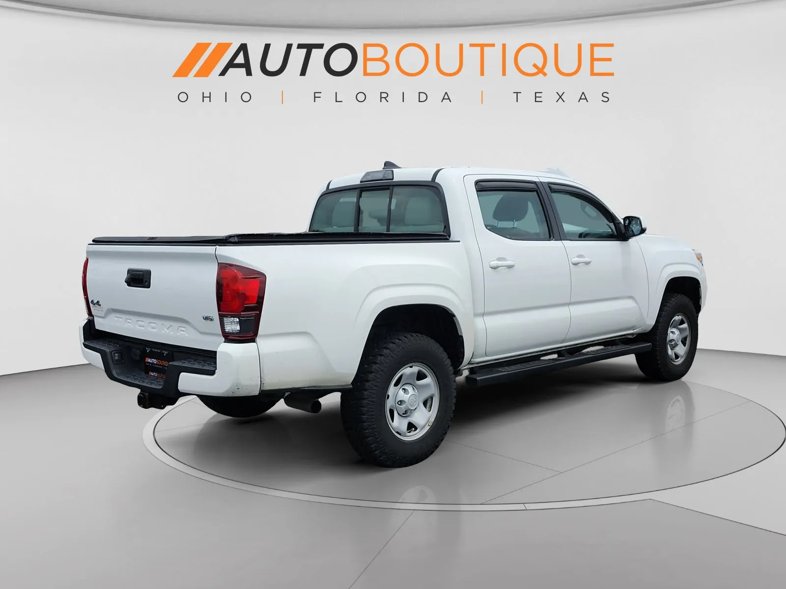 Toyota Tacoma photo 5