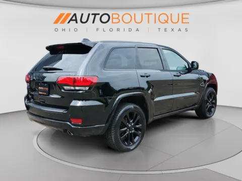 More photos of 2018 Jeep Grand Cherokee Altitude at Auto Boutique Ohio, OH