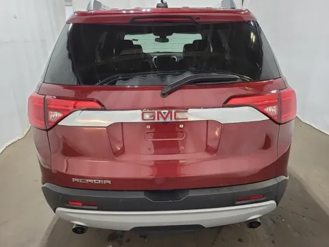 More photos of 2017 GMC Acadia SLT at Auto Boutique Ohio, OH