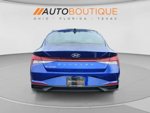 More photos of 2023 Hyundai Elantra SEL at Auto Boutique Ohio, OH