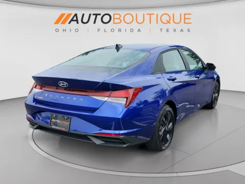 More photos of 2023 Hyundai Elantra SEL at Auto Boutique Ohio, OH