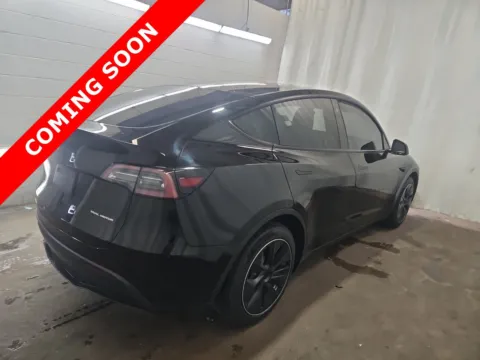 More photos of 2021 Tesla Model Y Long Range at Auto Boutique Ohio, OH