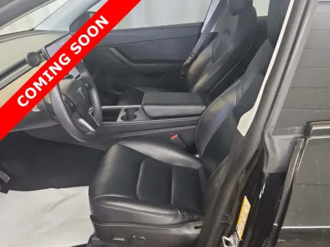 More photos of 2021 Tesla Model Y Long Range at Auto Boutique Ohio, OH