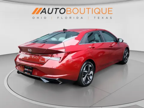 More photos of 2023 Hyundai Elantra Limited at Auto Boutique Ohio, OH