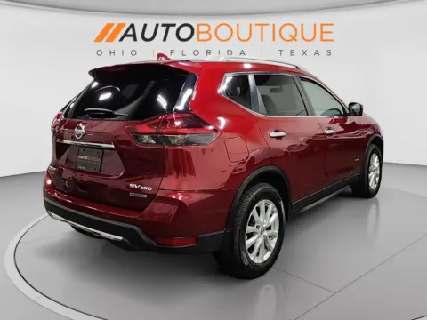 More photos of 2018 Nissan Rogue SV Hybrid at Auto Boutique Ohio, OH