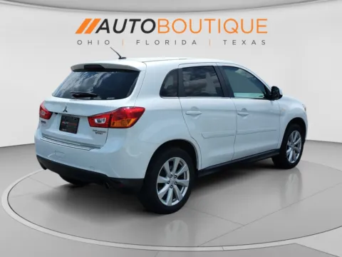 More photos of 2015 Mitsubishi Outlander Sport SE at Auto Boutique Ohio, OH