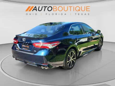 More photos of 2019 Toyota Camry SE at Auto Boutique Ohio, OH