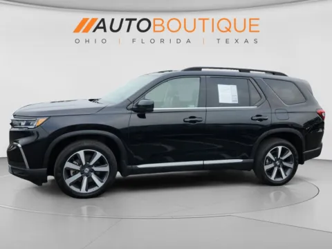 Photos of 2023 Honda Pilot Touring for sale in Columbus, OH at Auto Boutique Ohio