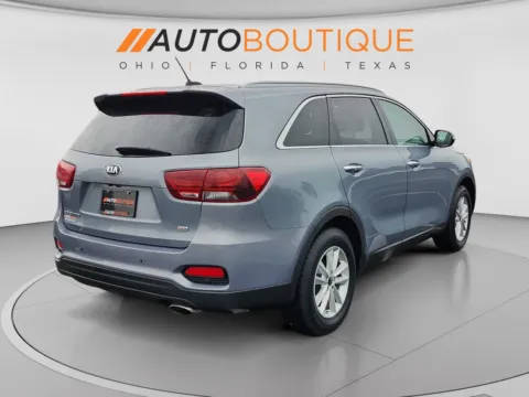 More photos of 2020 Kia Sorento LX at Auto Boutique Ohio, OH