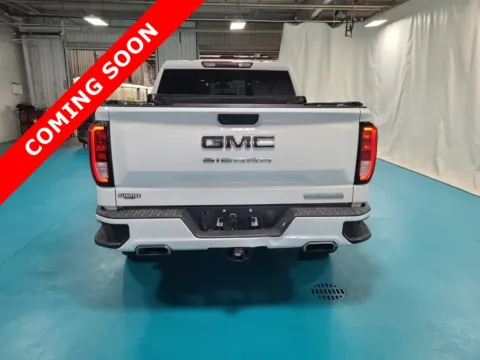 More photos of 2021 GMC Sierra 1500 Elevation at Auto Boutique Ohio, OH