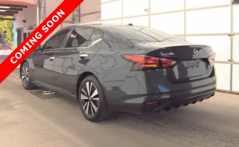 Another view of 2022 Nissan Altima 2.5 SV for sale in Columbus, OH at Auto Boutique Ohio