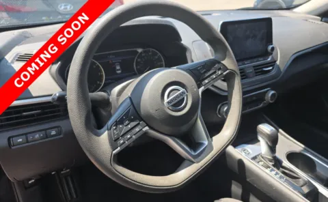 More photos of 2022 Nissan Altima 2.5 SV at Auto Boutique Ohio, OH