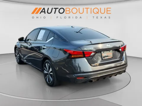 Another view of 2022 Nissan Altima 2.5 SV for sale in Columbus, OH at Auto Boutique Ohio