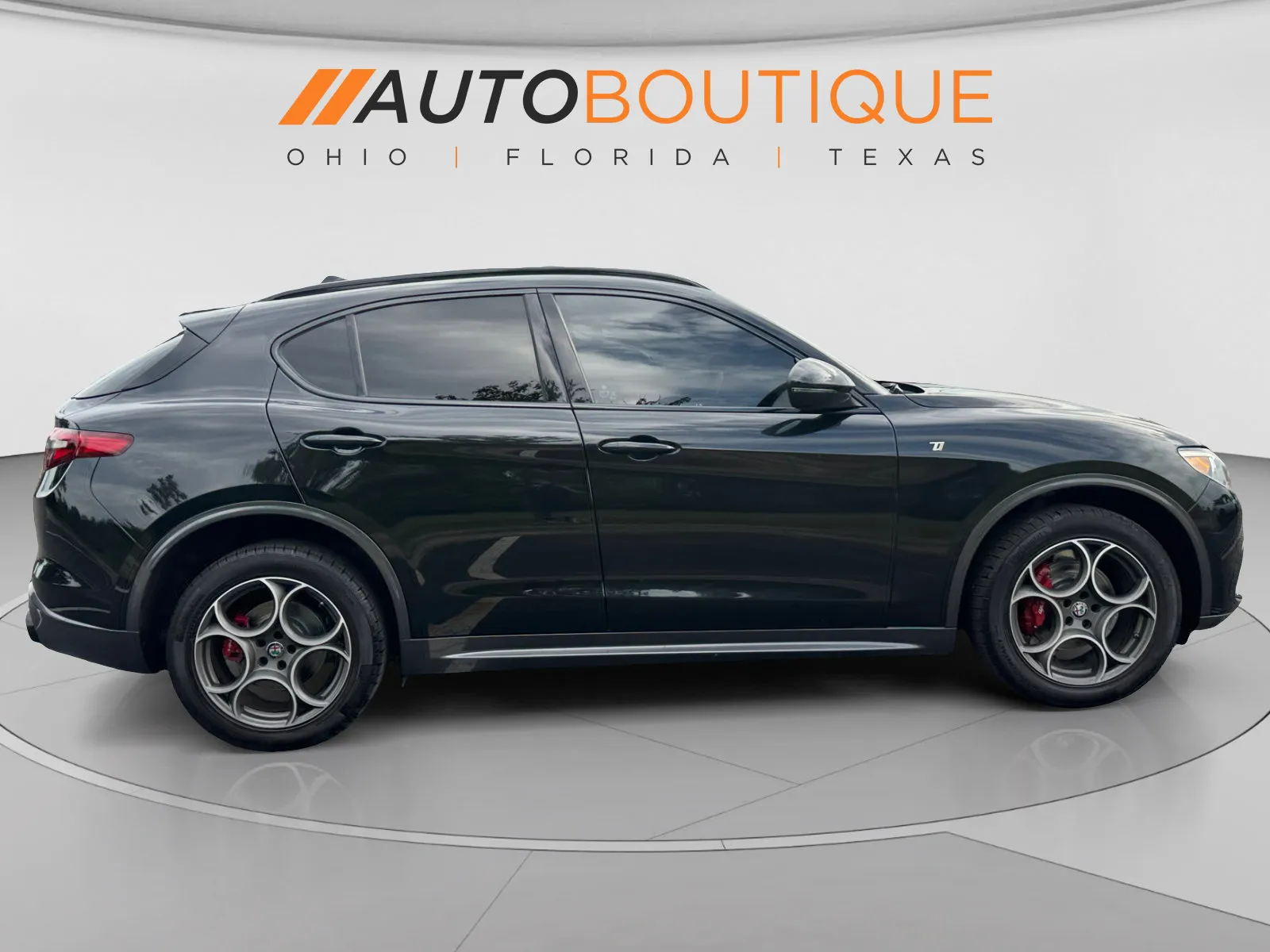 Alfa Romeo Stelvio photo 6
