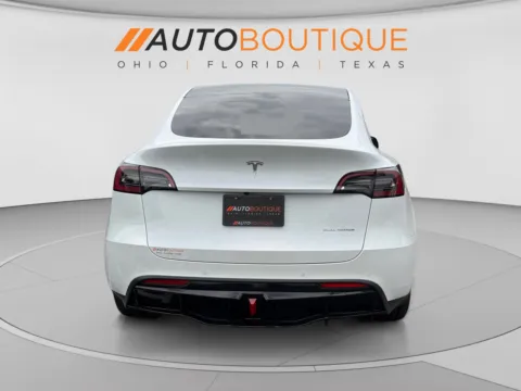 More photos of 2021 Tesla Model Y Long Range at Auto Boutique Ohio, OH