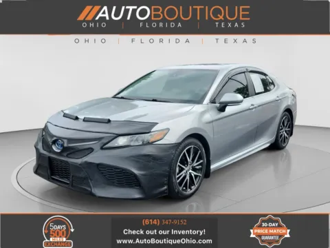 Silver 2022 Toyota Camry Hybrid SE for sale in Columbus, OH