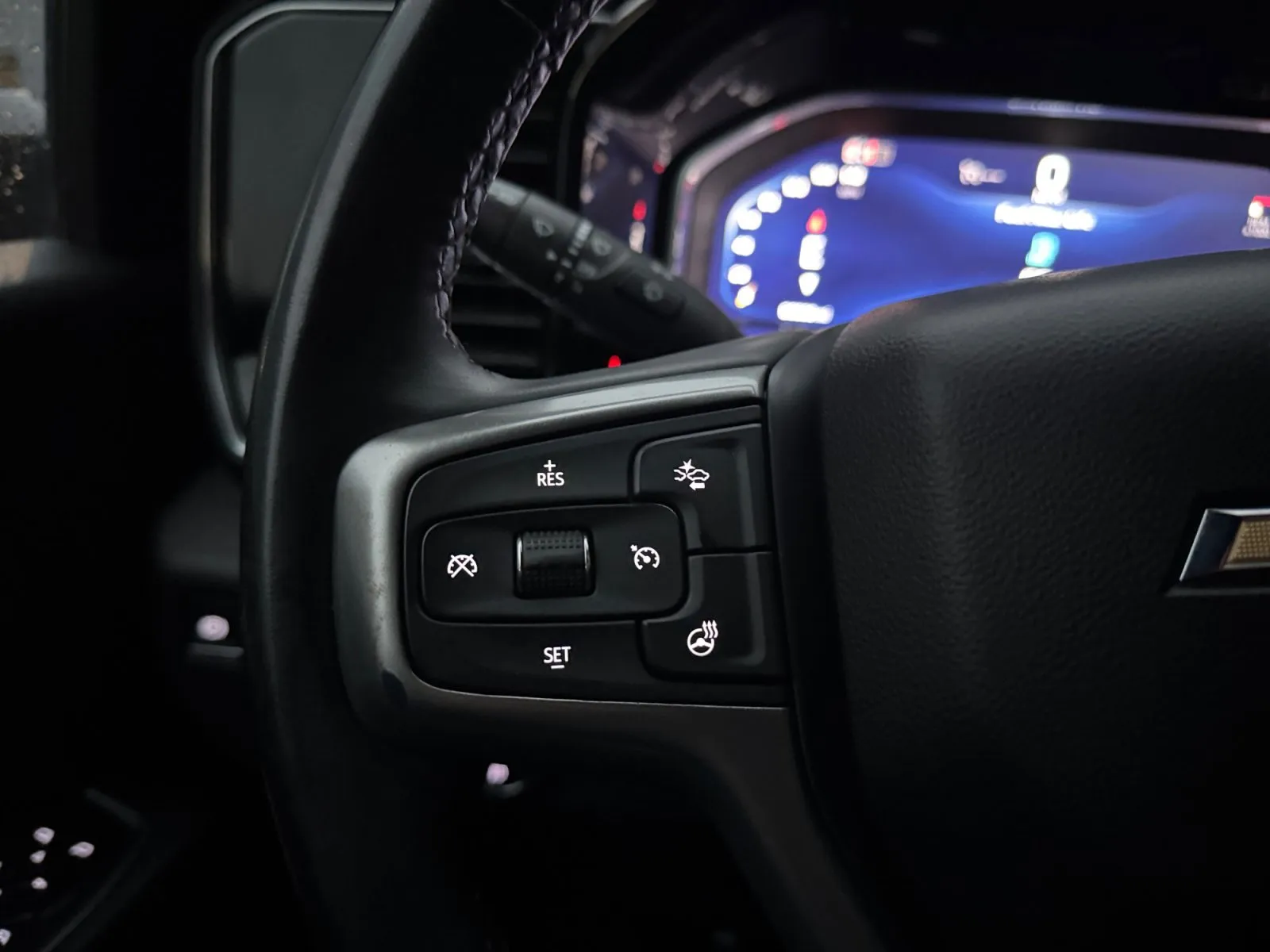Chevrolet Silverado photo 25