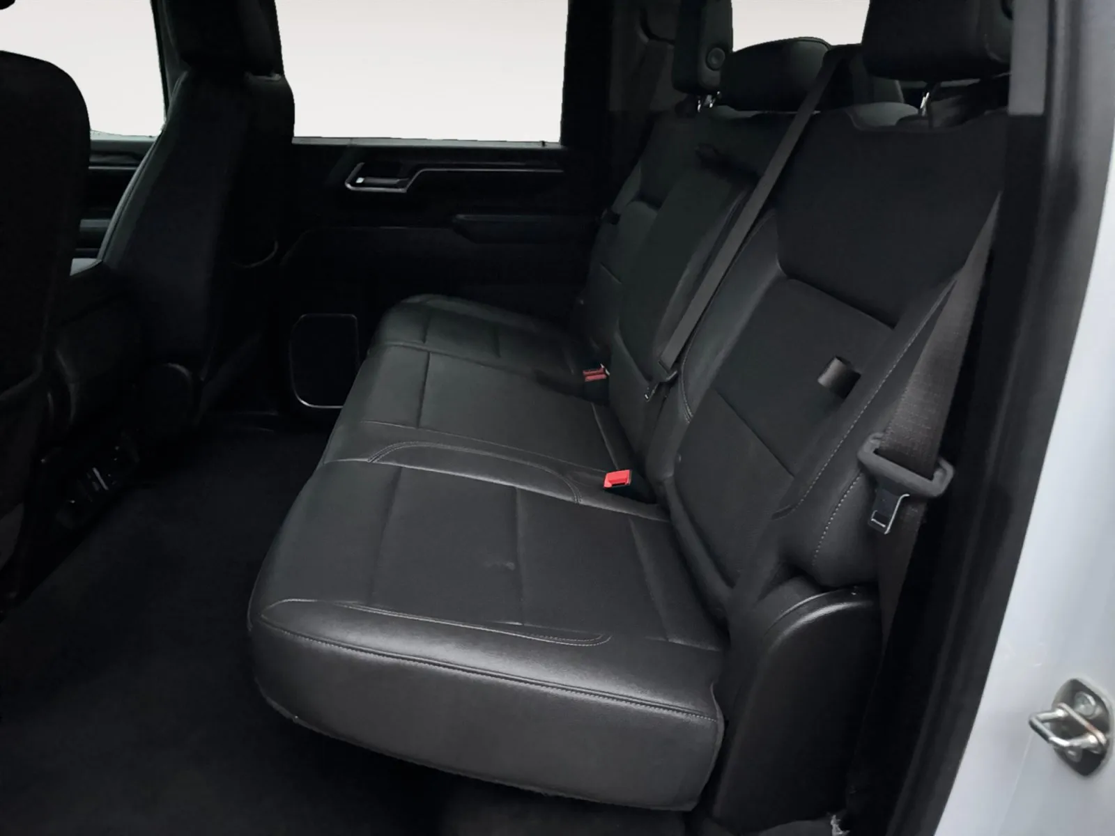 Chevrolet Silverado photo 13