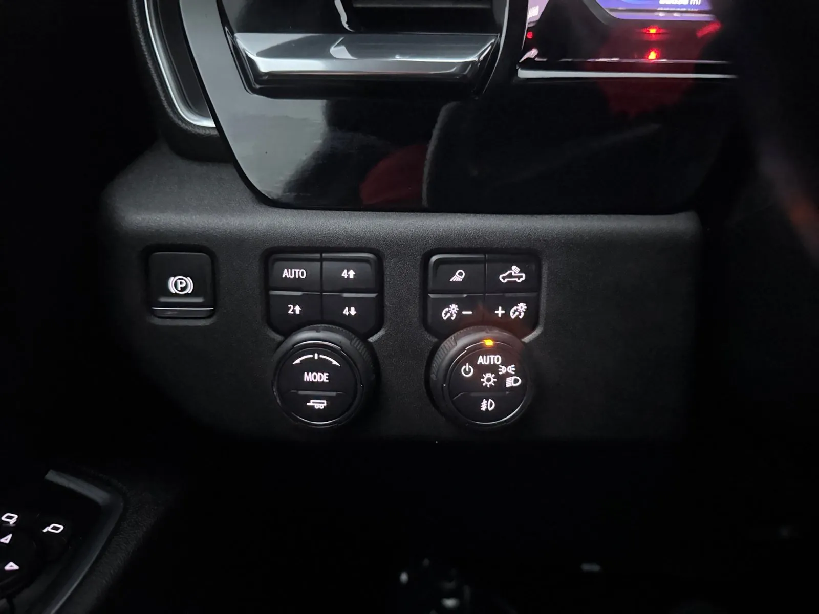 Chevrolet Silverado photo 17