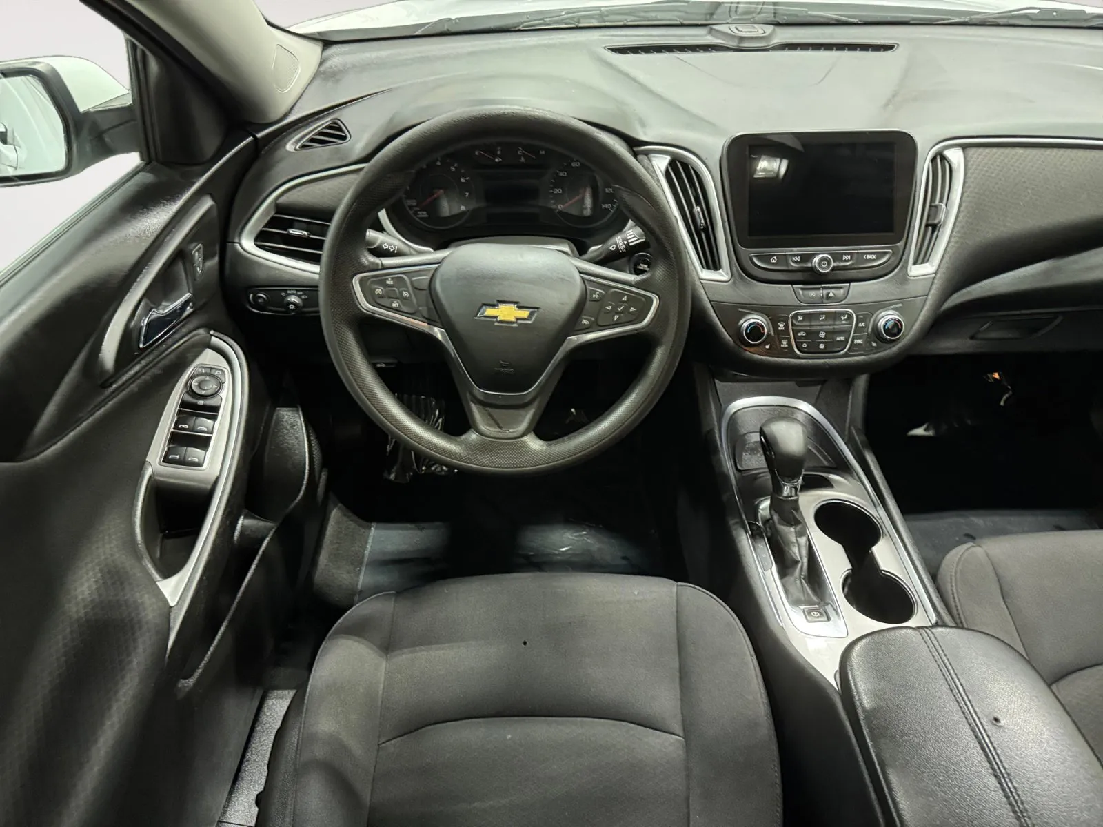 Chevrolet Malibu photo 9