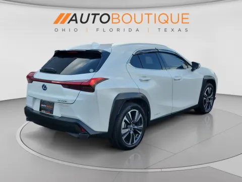 More photos of 2021 Lexus UX 250h at Auto Boutique Ohio, OH