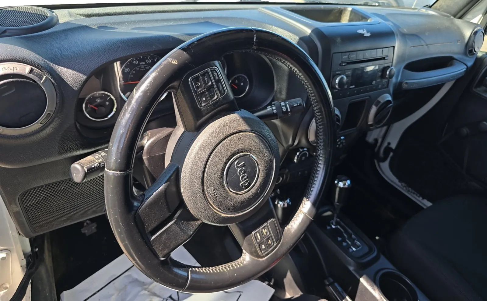Jeep Wrangler photo 6
