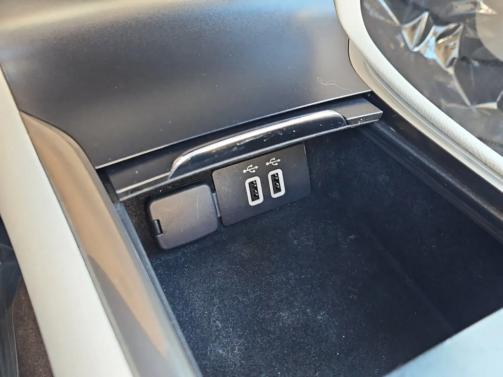 Lincoln MKC photo 25