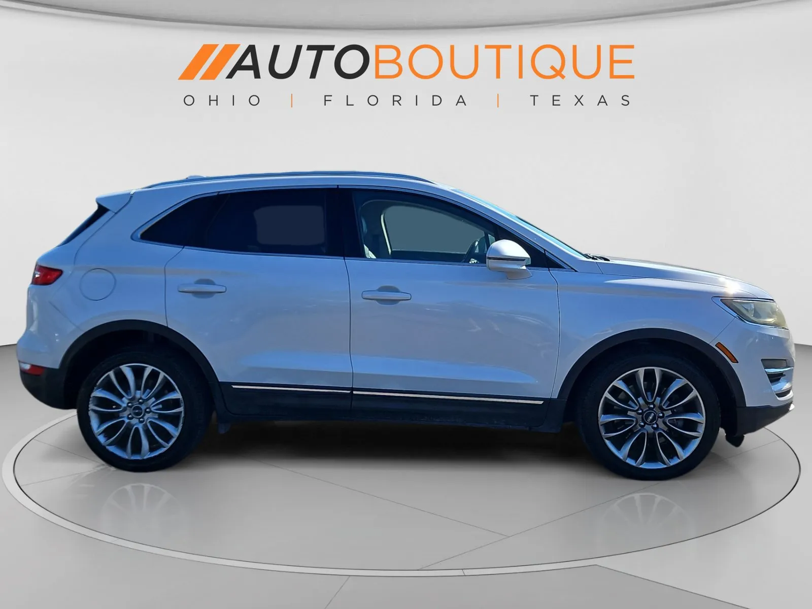 Lincoln MKC photo 6
