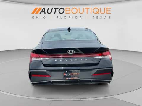 More photos of 2024 Hyundai Elantra SE at Auto Boutique Ohio, OH