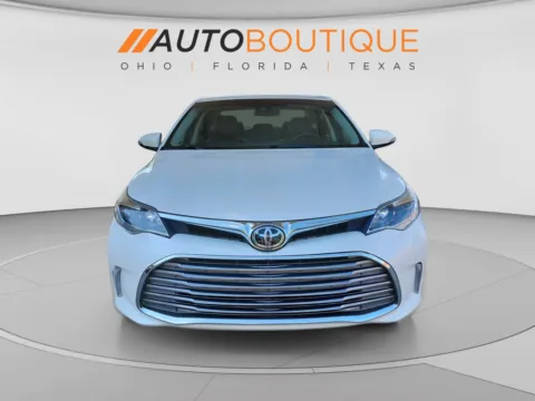 More photos of 2018 Toyota Avalon XLE at Auto Boutique Ohio, OH