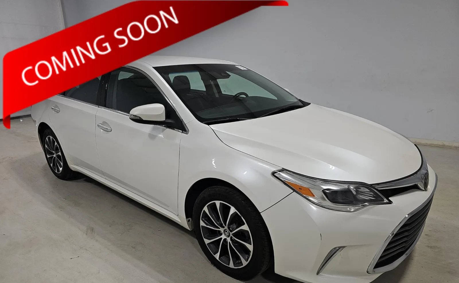 White 2018 Toyota Avalon XLE for sale in Columbus, OH