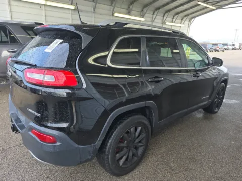 More photos of 2017 Jeep Cherokee Limited at Auto Boutique Ohio, OH