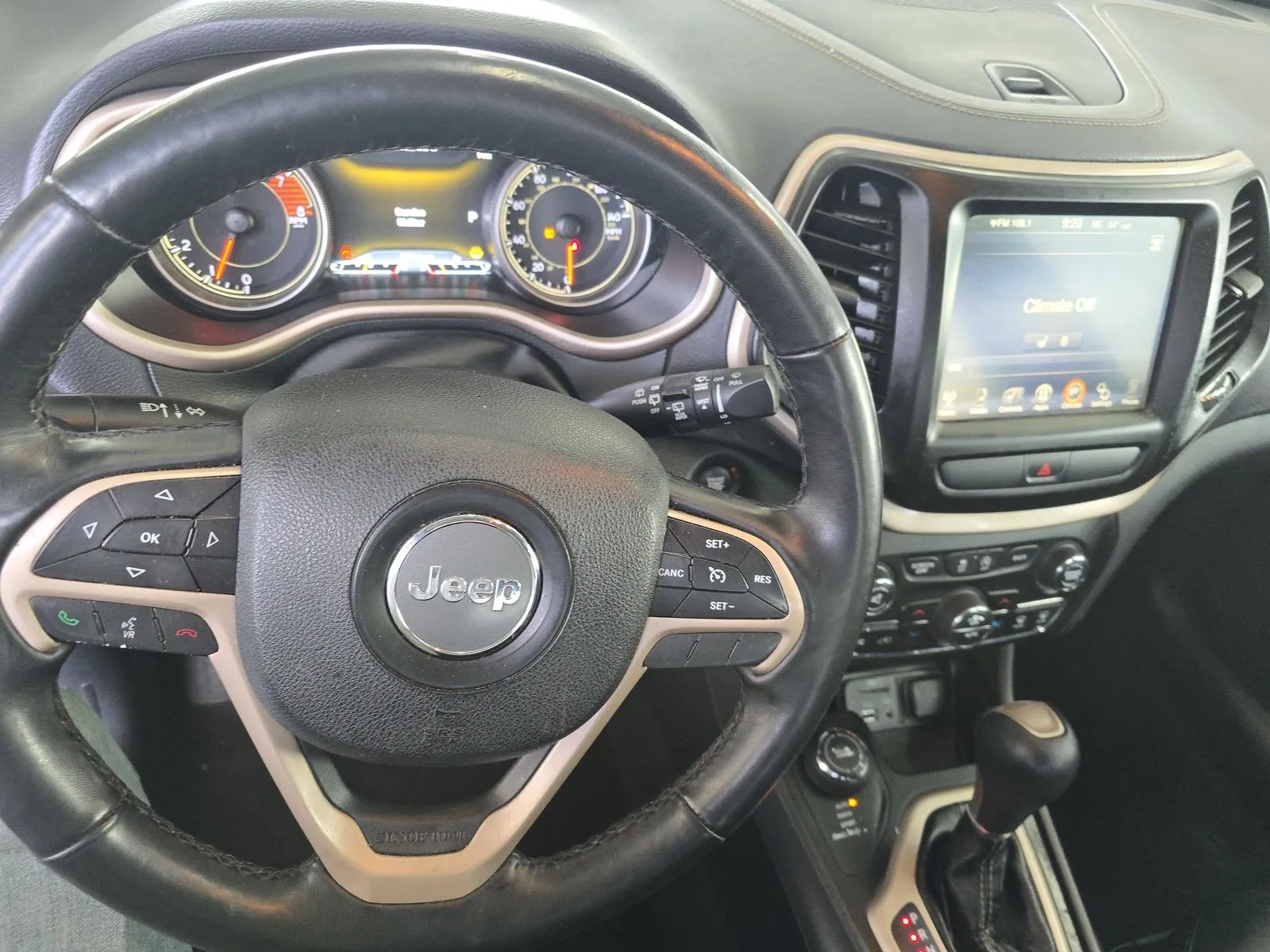 Jeep Cherokee photo 6