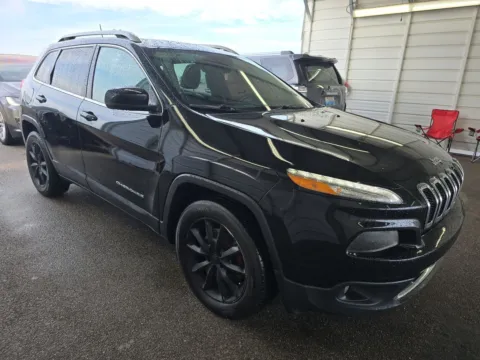 Another view of 2017 Jeep Cherokee Limited for sale in Columbus, OH at Auto Boutique Ohio