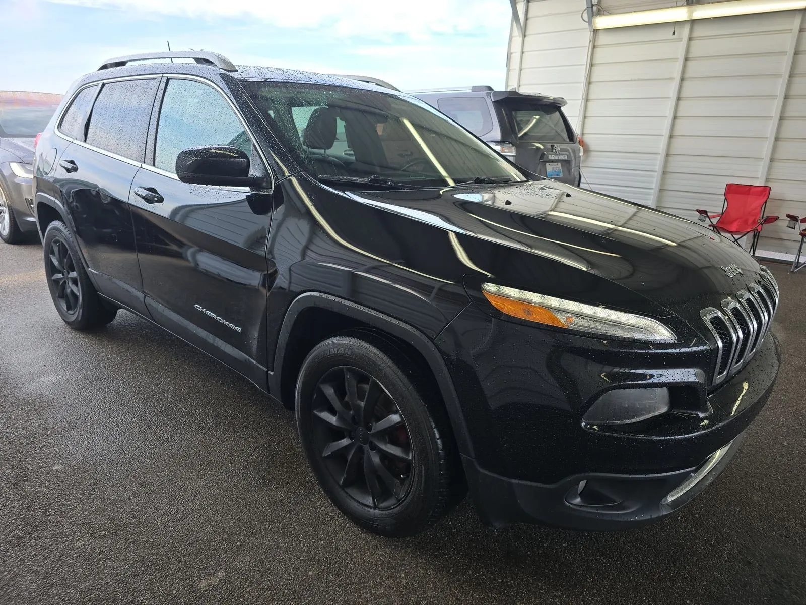 Jeep Cherokee photo 3