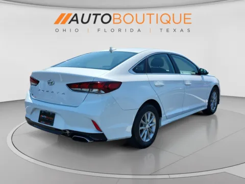 More photos of 2019 Hyundai Sonata SE at Auto Boutique Ohio, OH
