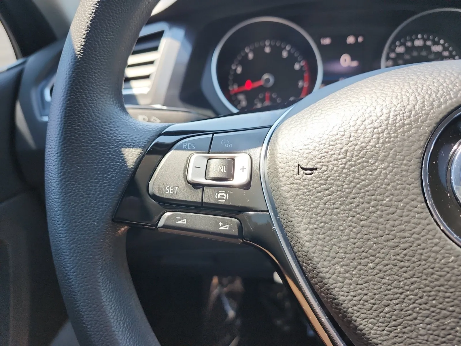 Volkswagen Tiguan photo 21