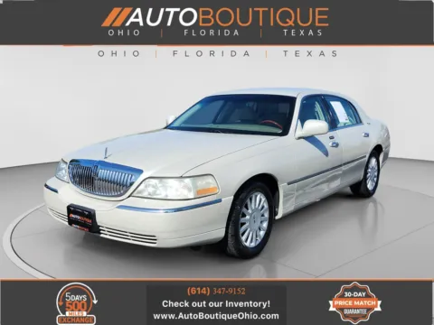 Black 2005 Lincoln Town Car Signature Limited for sale in Columbus, OH