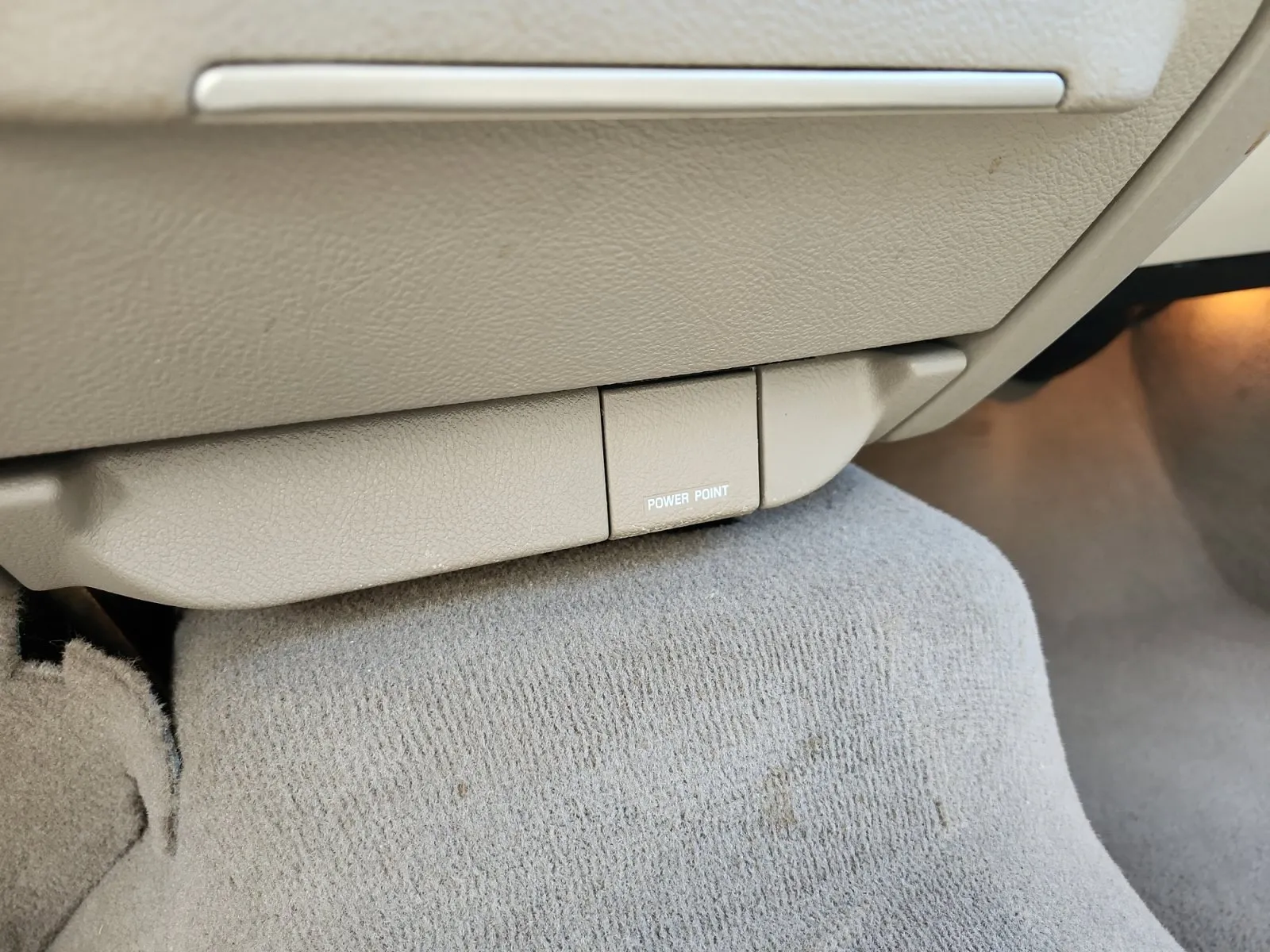 Lincoln Town Car photo 19