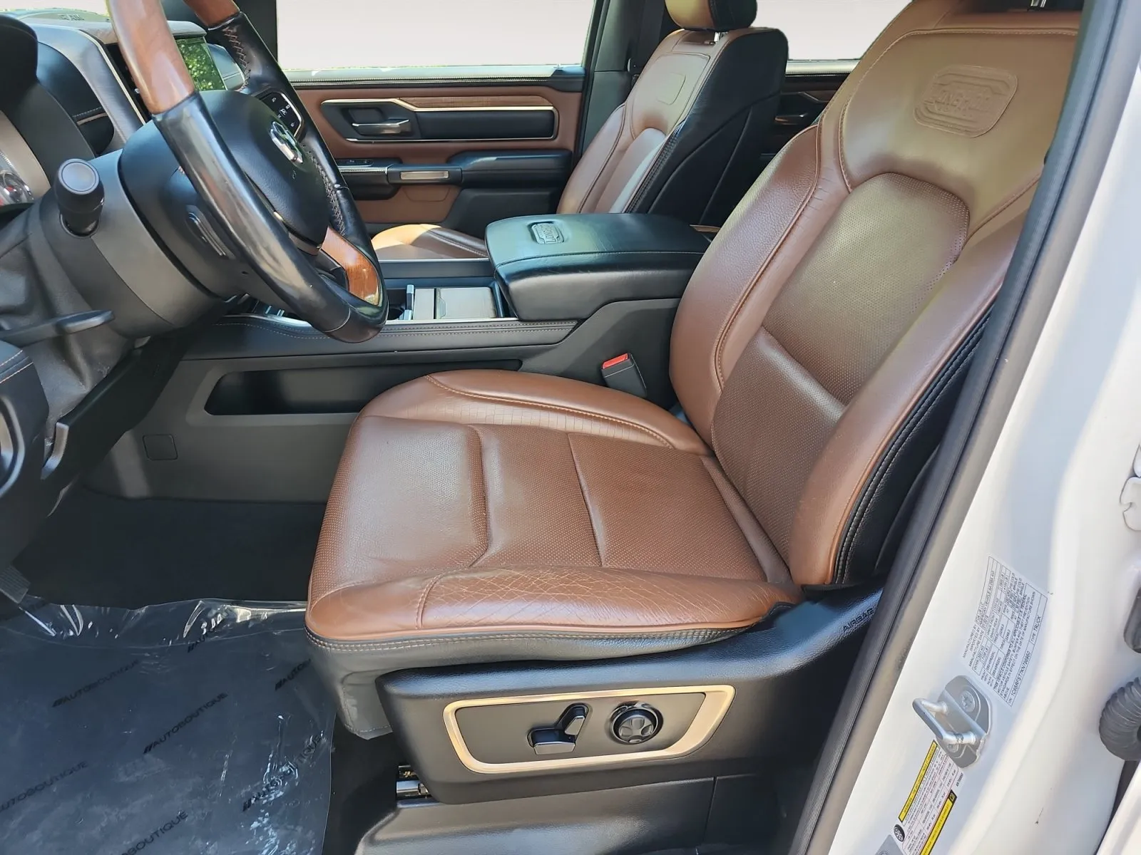 Ram 1500 photo 9