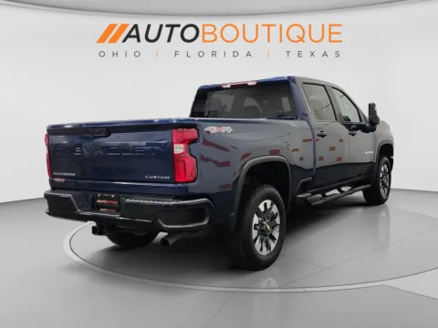 More photos of 2021 Chevrolet Silverado 2500HD Custom at Auto Boutique Ohio, OH