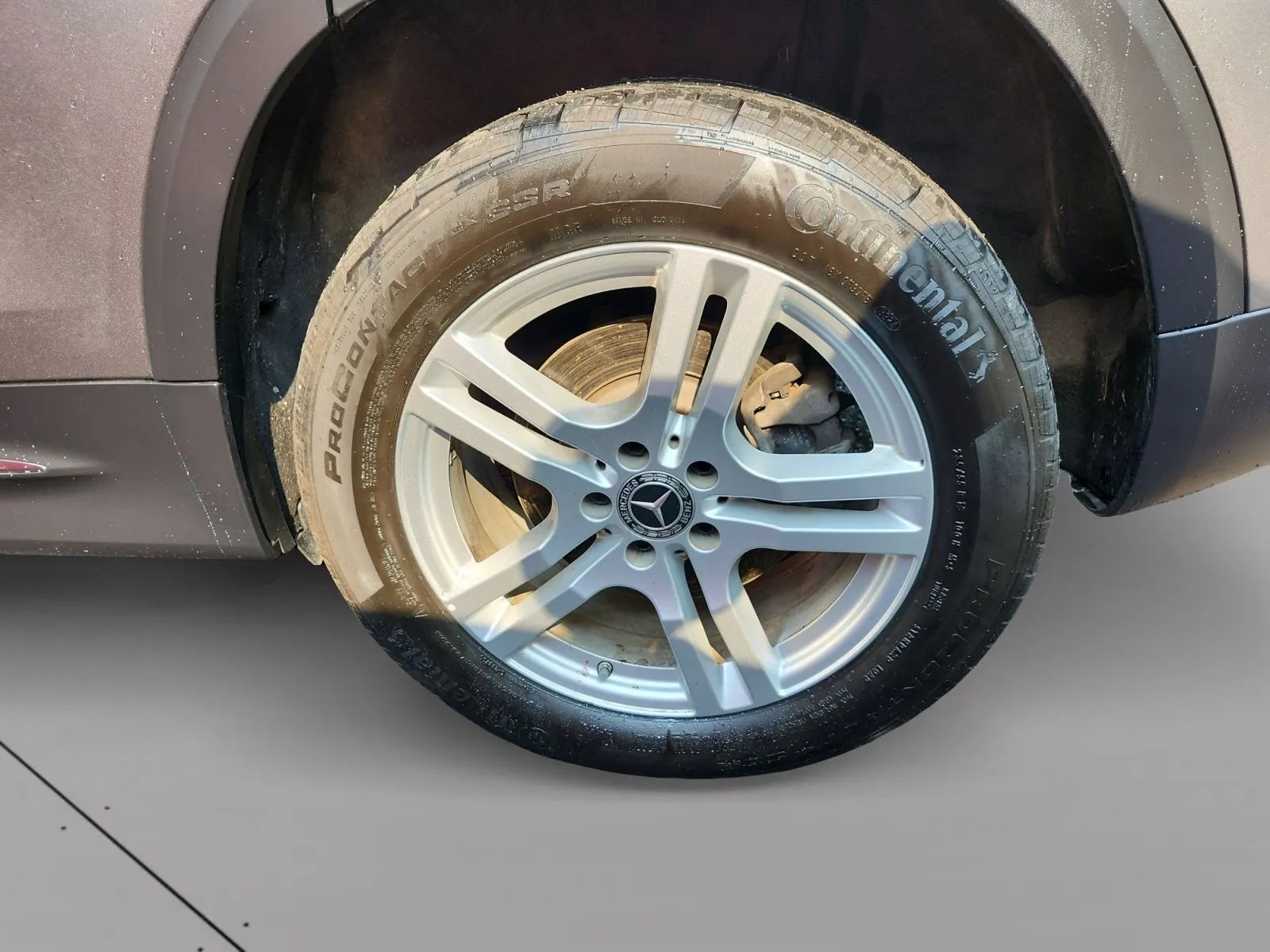 Mercedes-Benz GLB photo 14