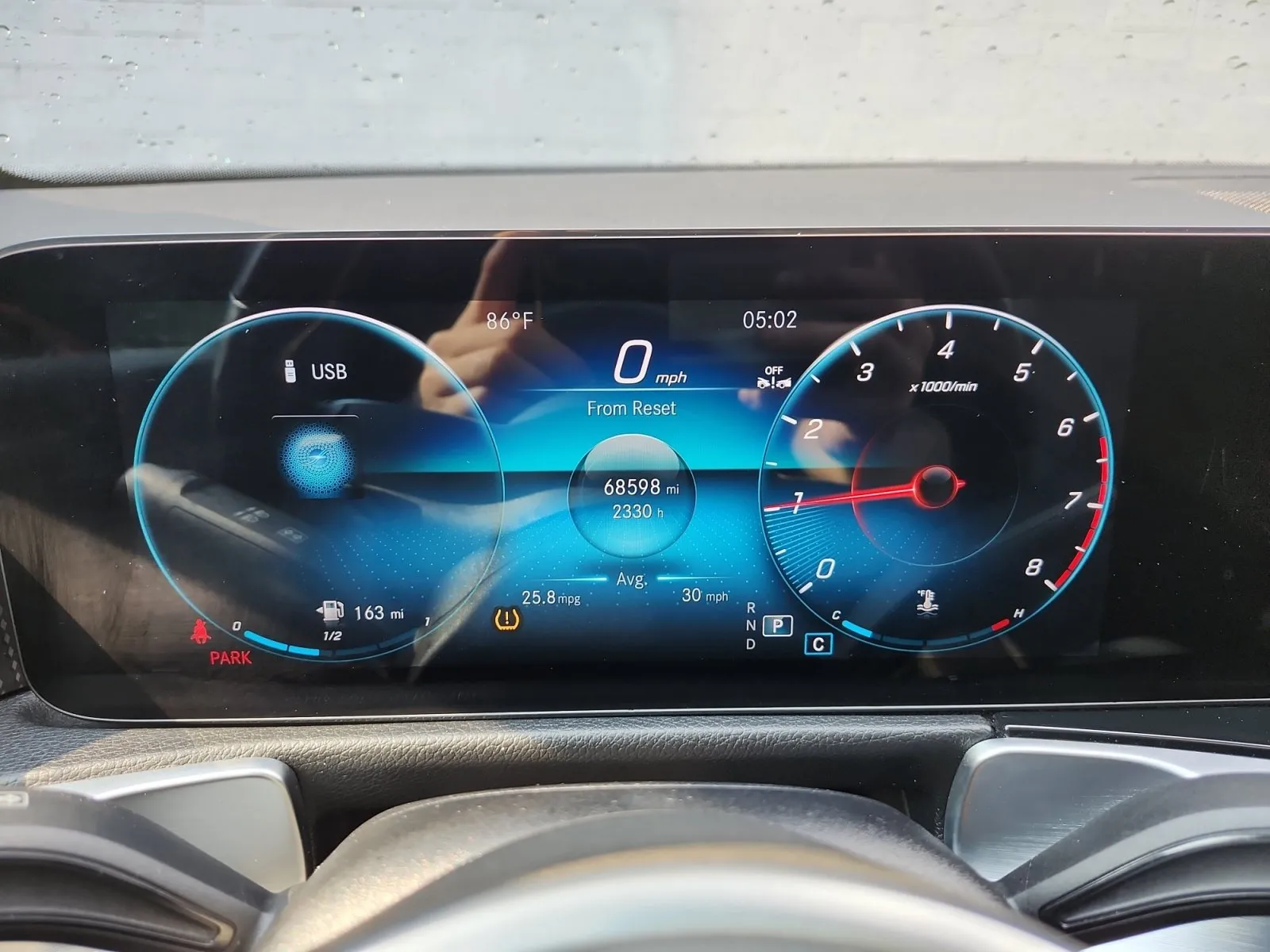 Mercedes-Benz GLB photo 16