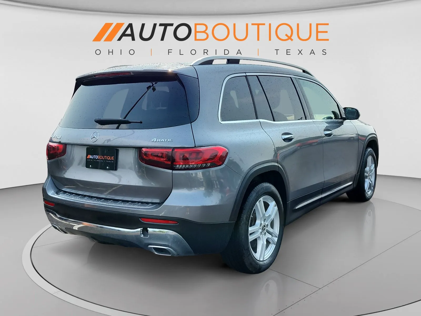 Mercedes-Benz GLB photo 5