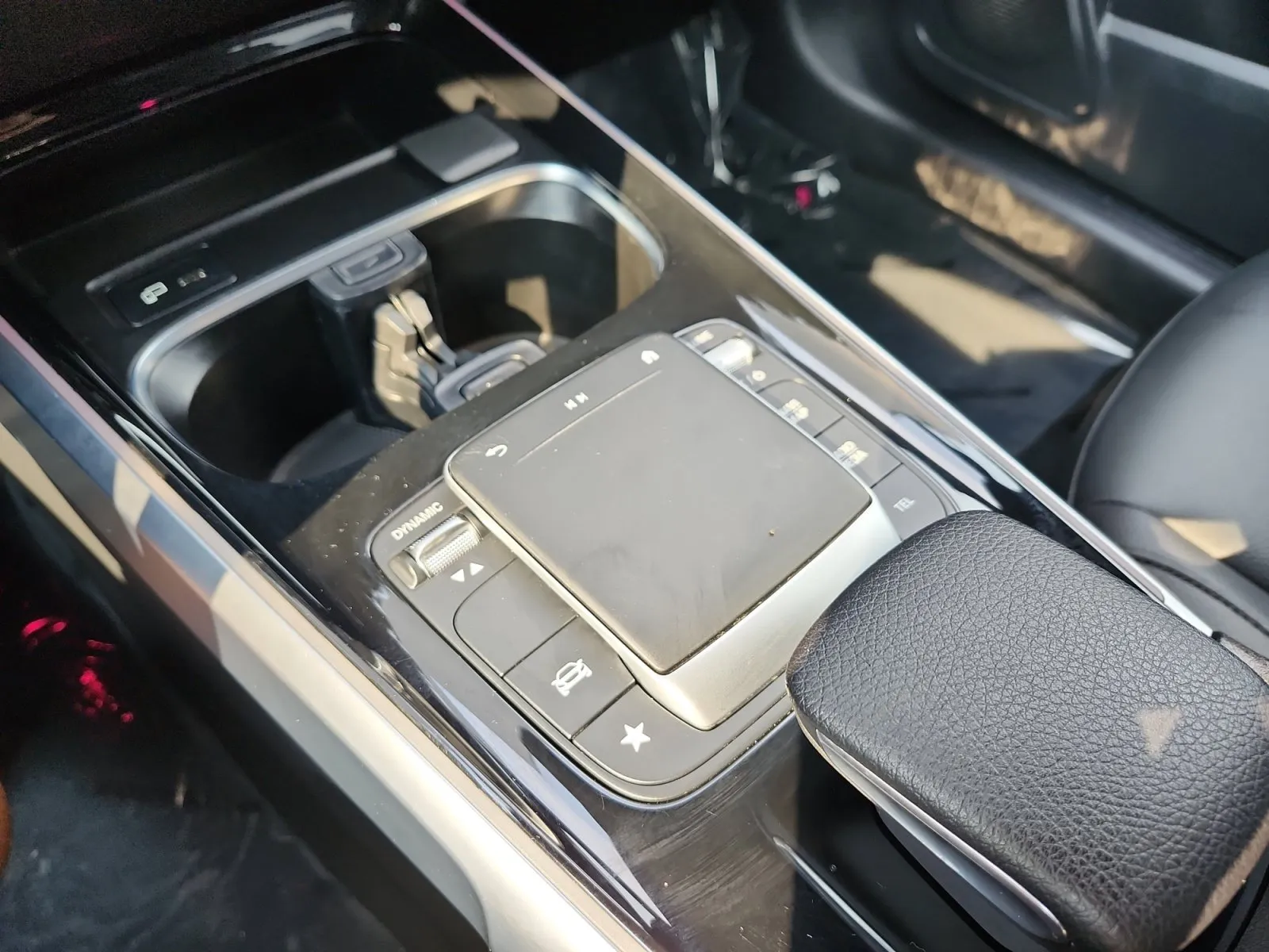 Mercedes-Benz GLB photo 20