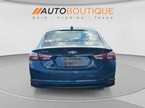 More photos of 2022 Chevrolet Malibu LT at Auto Boutique Ohio, OH