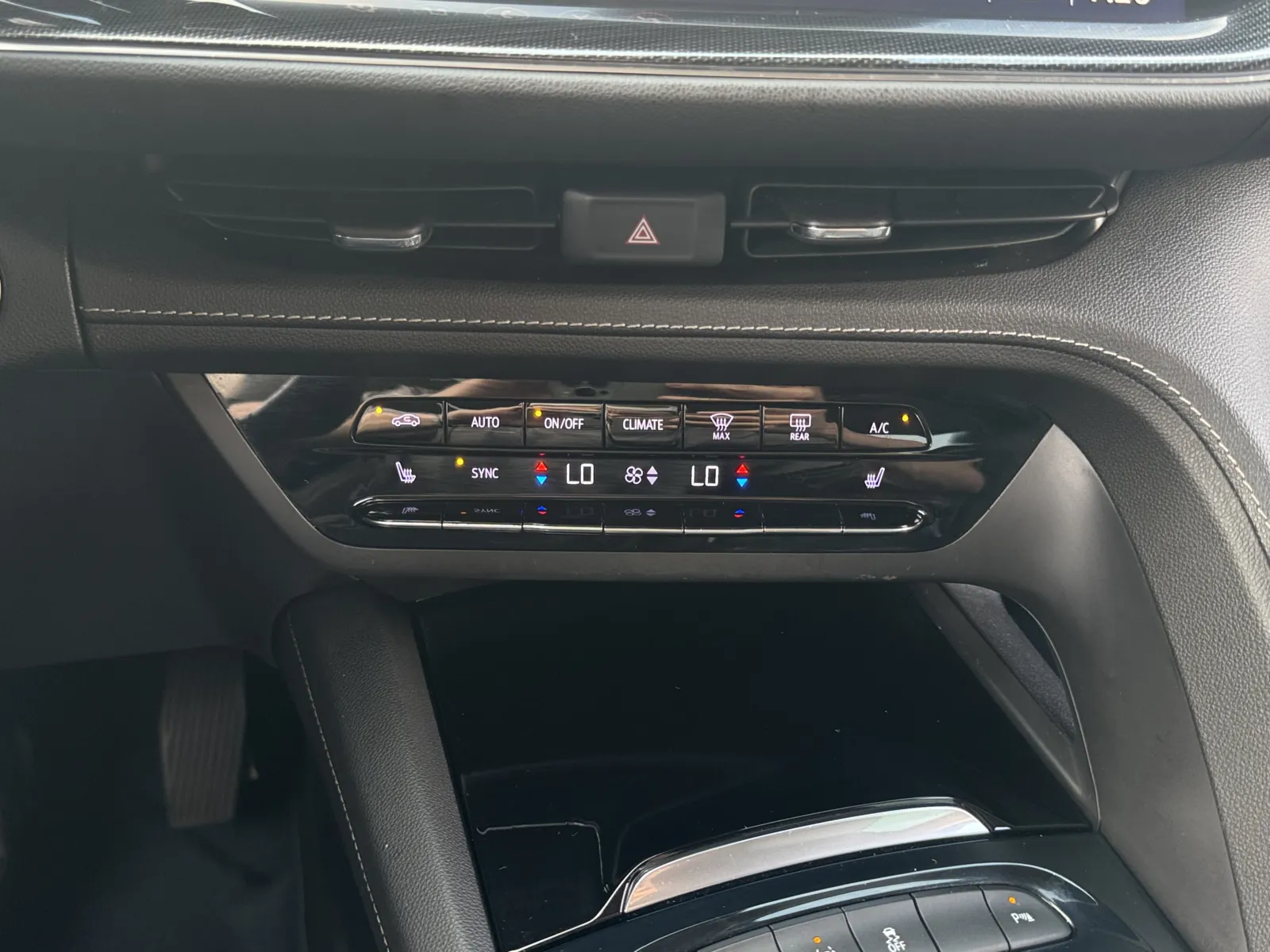 Buick Envision photo 28