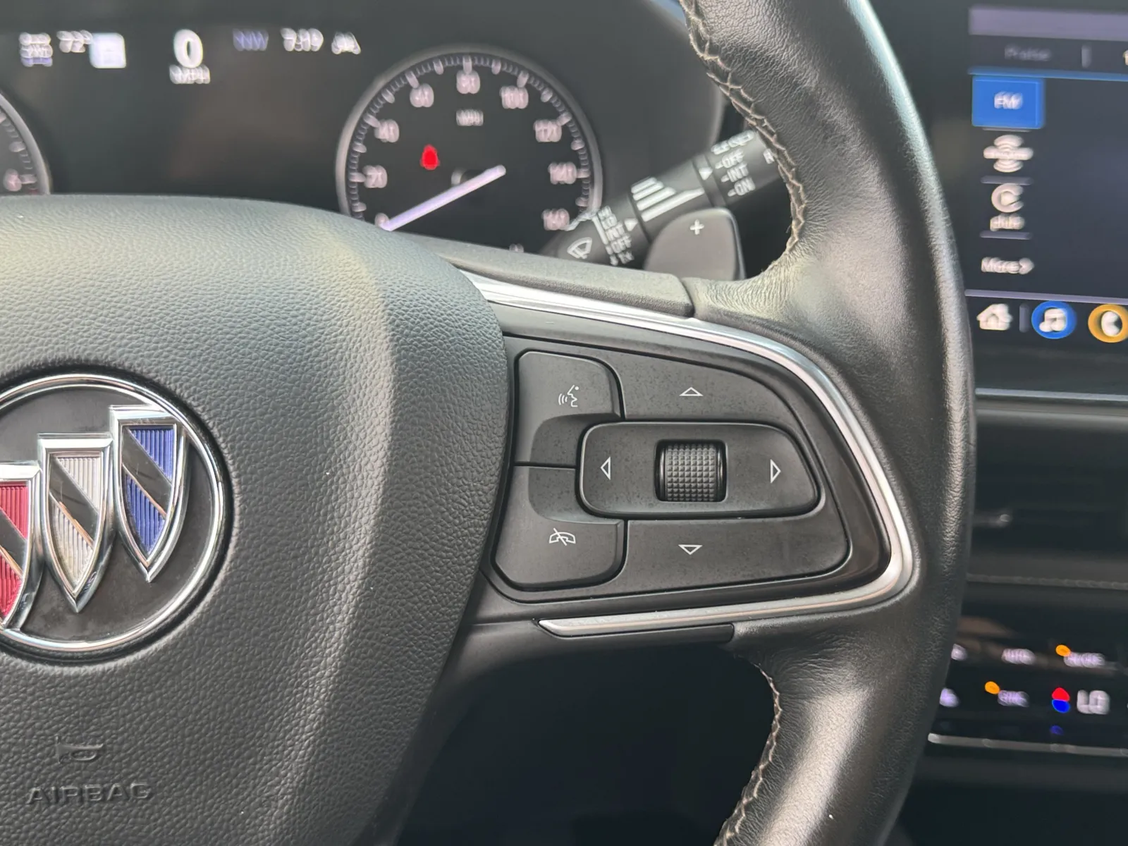 Buick Envision photo 24