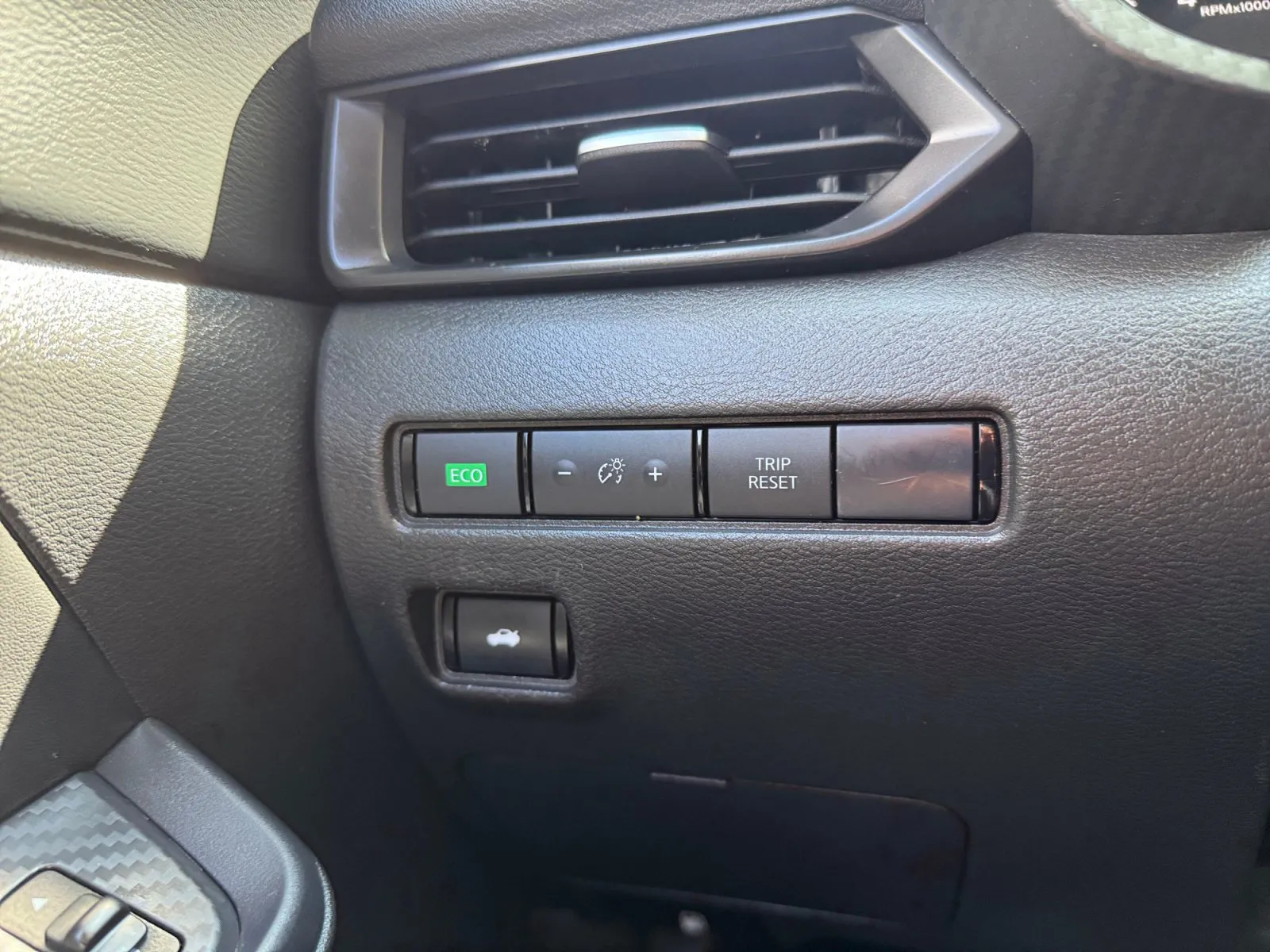 Nissan Sentra photo 23