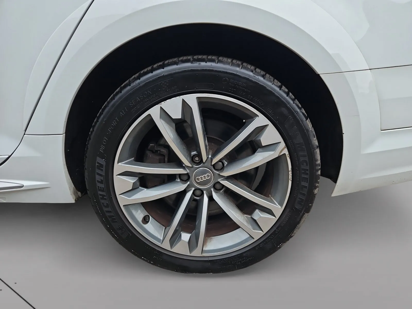 Audi A4 allroad photo 15